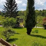 Rez-de-jardin En Lisiere De Foret *