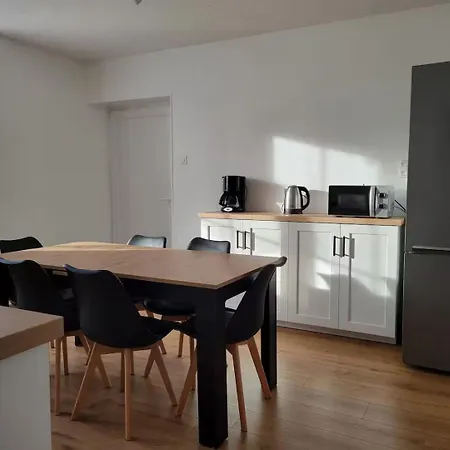 Rez-de-jardin En Lisière De Forêt Appartement *