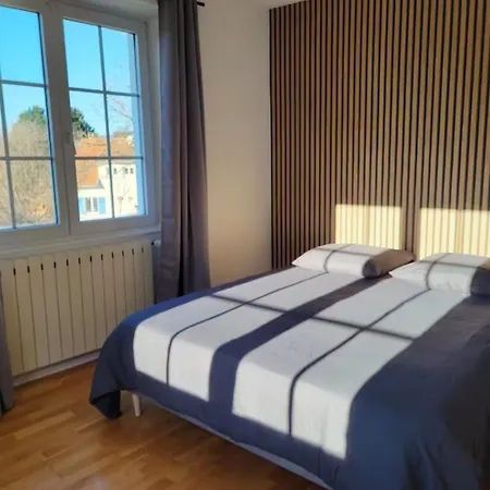 Rez-de-jardin En Lisiere De Foret *